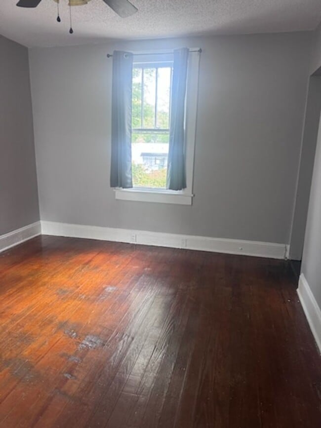 Photo - 207 S Summit St