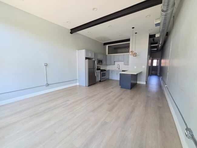 Photo - 2642 W Pratt Blvd Unit 1