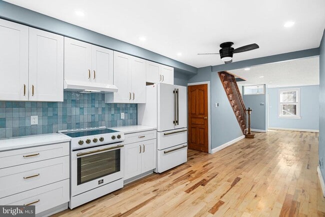 1152 S 15th St