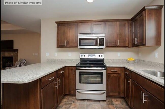 Photo - 536 Meadow Oak Cir Townhome