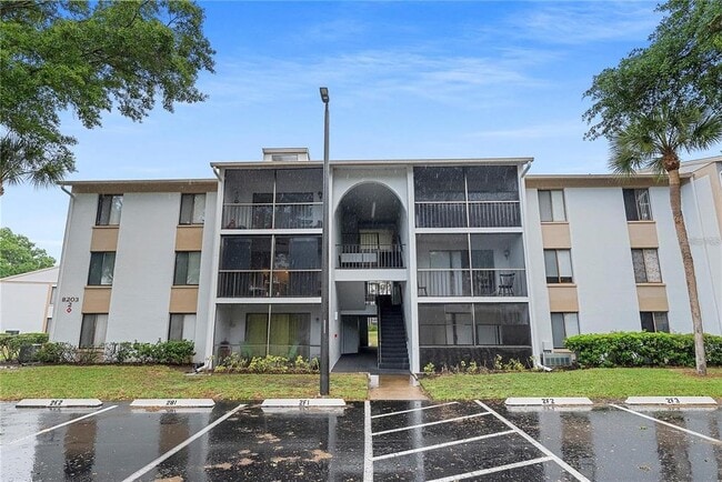 Building Photo - 8203 Sun Spring Cir Unit 62