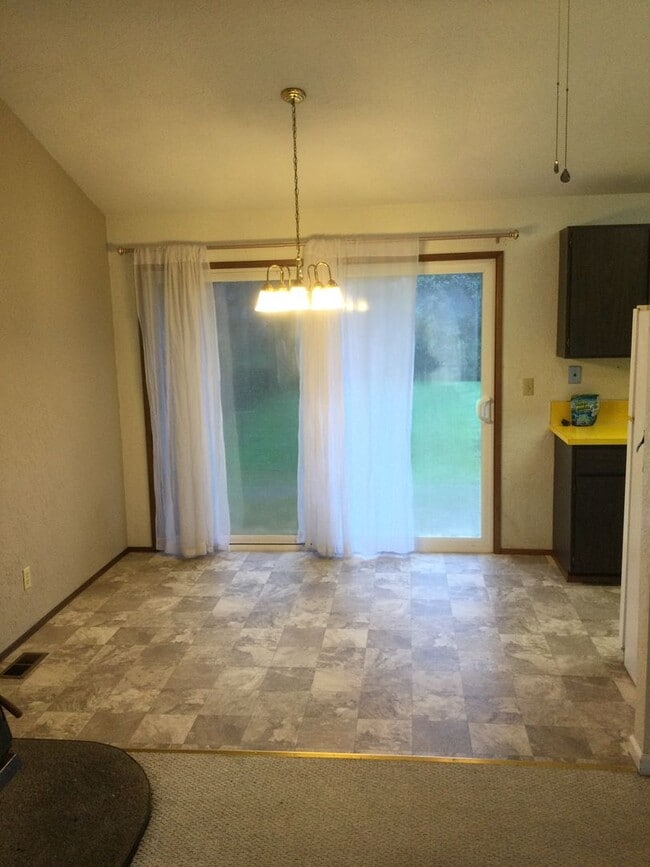 Photo - Tracyton Home! 2 Bedrooms with Large Fenced Yard