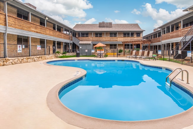 Photo - Camelot Apartments