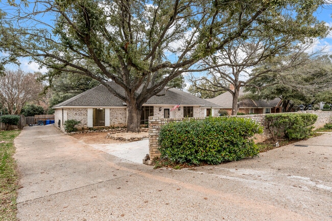 Photo - 7105 Fish Pond Rd