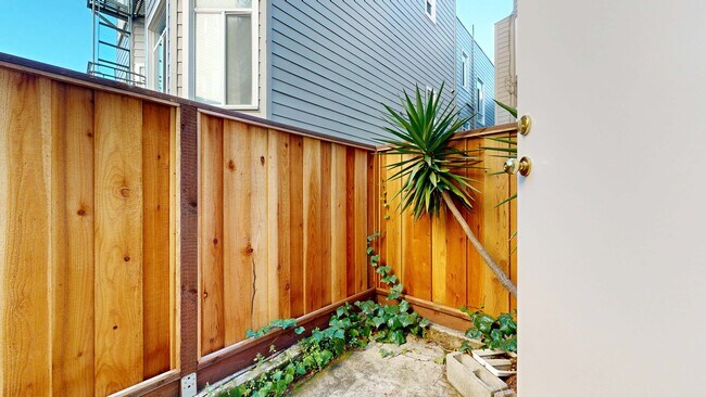 Photo - 1575 Sacramento St Unit 12