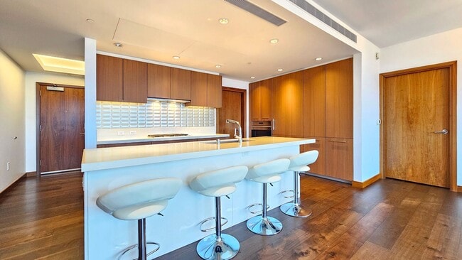 Photo - Rarely Available 2BR+Den at ONE Ala Moana | Amazing Views & Resort Amenities Unit 802