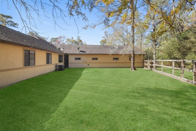 Building Photo - 5 Oak Crest Cir