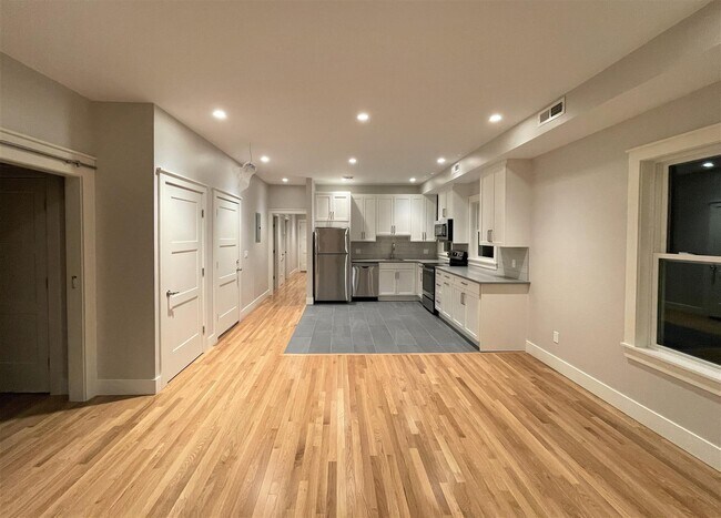 Photo - 70 Spring St Unit 2