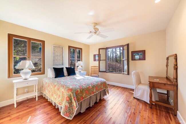 Photo - 2110 Diamond Mountain Rd