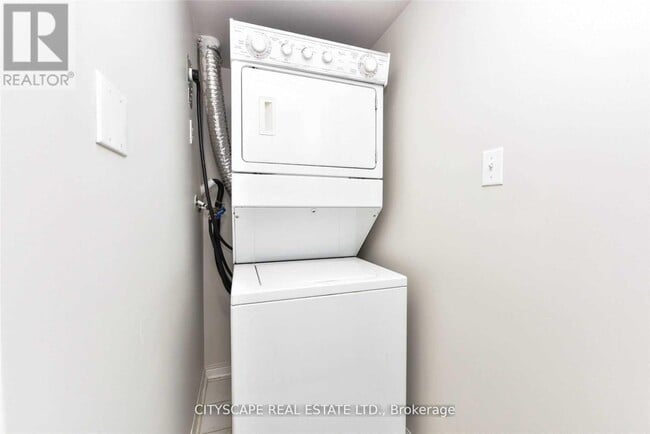 Photo - 4620 Guildwood Way
