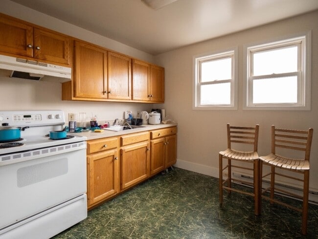 Photo - 48 Unionville Ave