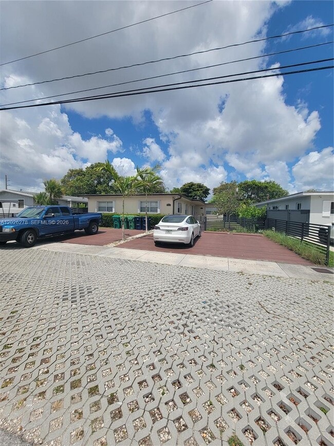 Photo - 1052 SW 79th Ave Unit .