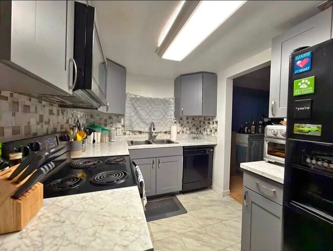 Photo - 11512 Grovewood Ave