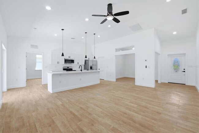Photo - 6 Bank Ct
