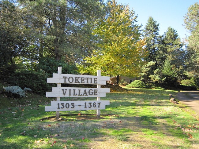 Photo - Two Bedroom Townhouse in South Salem