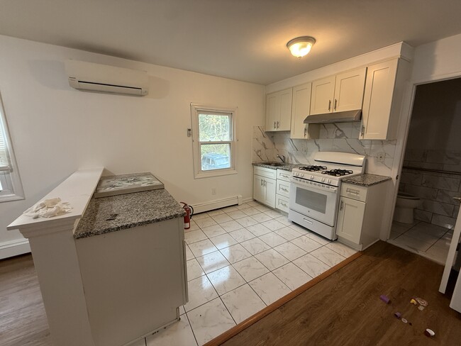 Photo - 173 US Highway 46