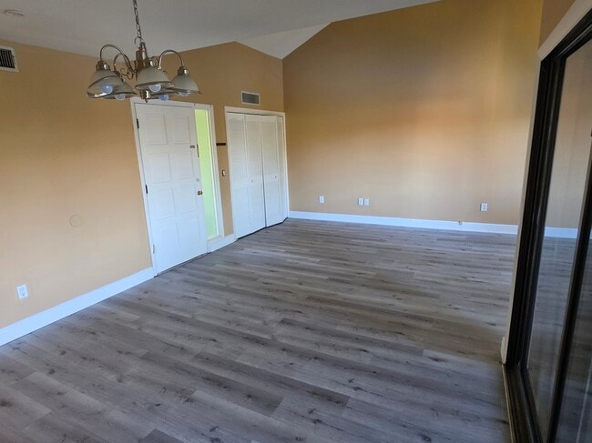 4158 Pinelake Ln