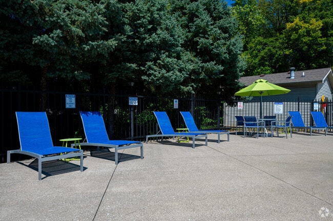 Sun Deck - Creek Bay