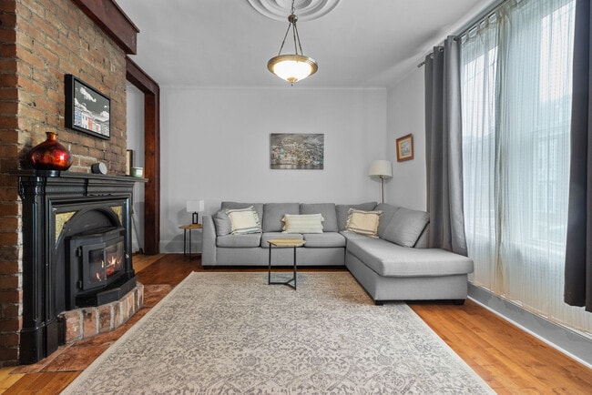 Photo - 36 Victoria St Unité SI FL3-ID1438836P