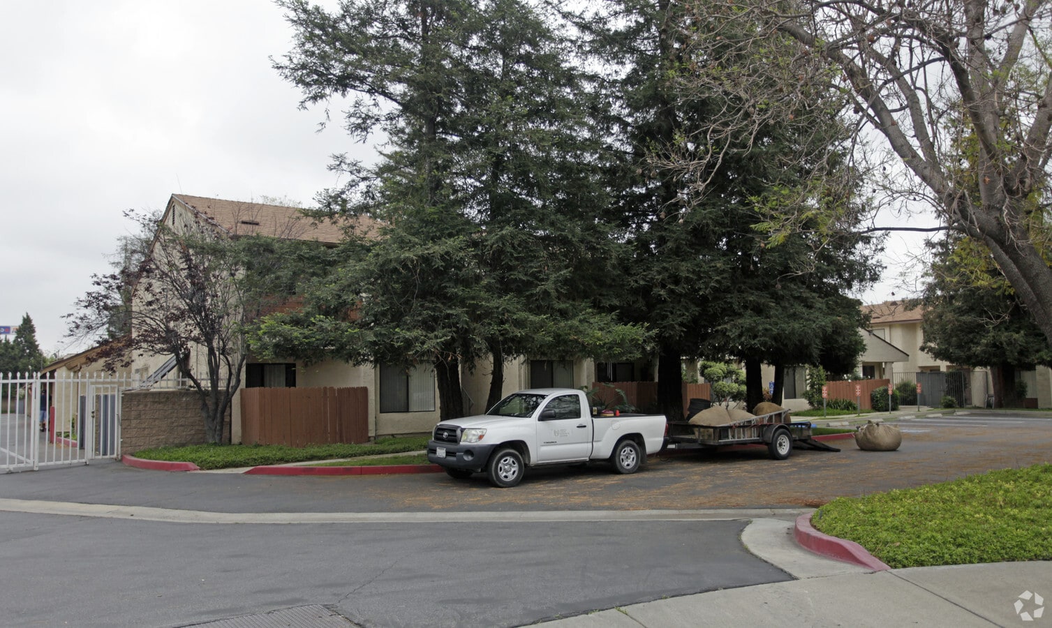 Fern Apartments - Fern Apartments