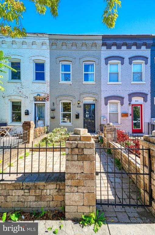 Photo - 935 8th St NE