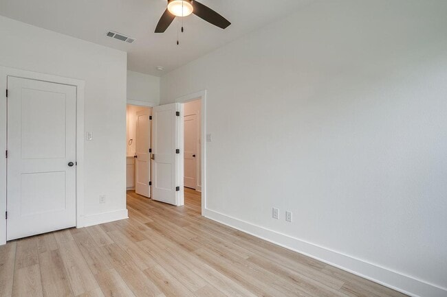 Photo - 2345 Benbrook Blvd Unit Full  2026