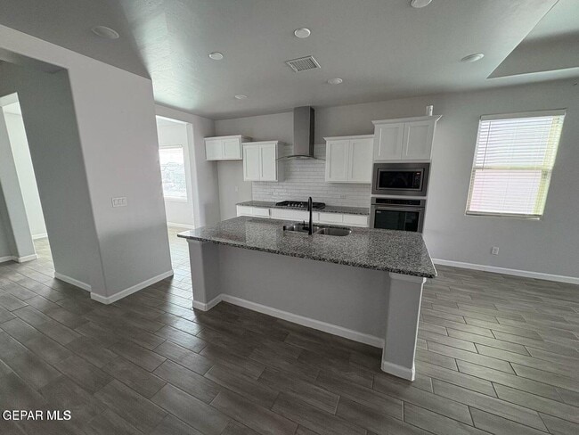 Photo - 12853 Clevedon St