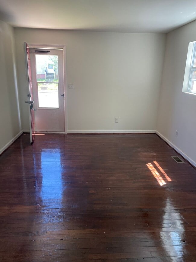 Building Photo - Adorable 3 Bedroom in Winston Salem