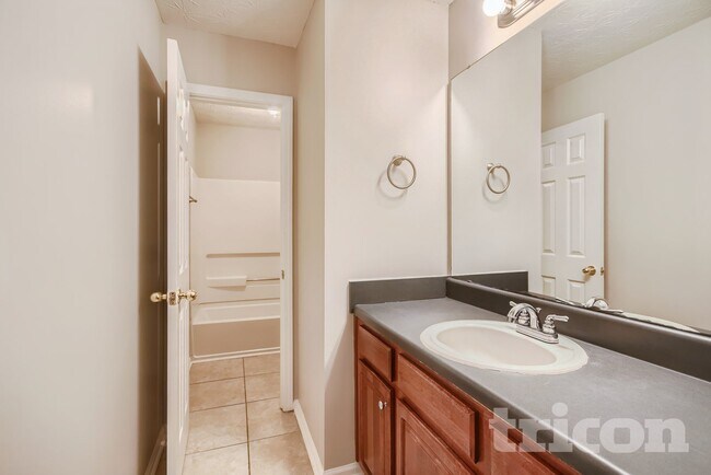 Photo - 5005 Eagle Creek Dr