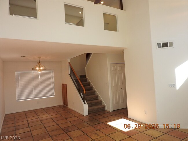 742 Endicott Ct
