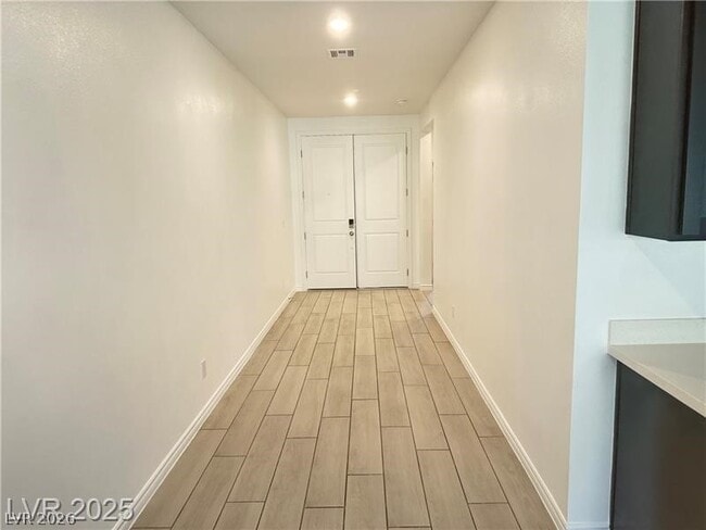 Photo - 9565 Camelback Crk Dr