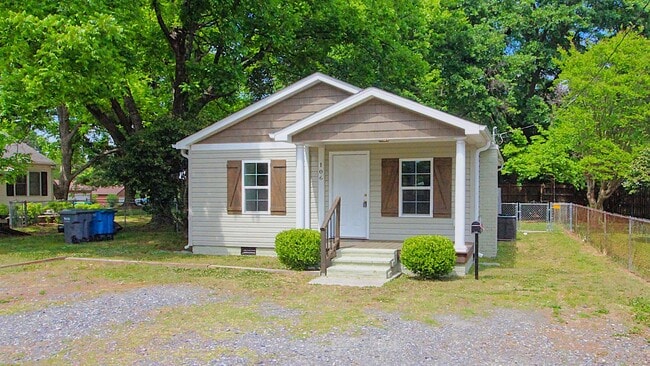 Building Photo - Fully Remodeled Home in the Heart of Belmont