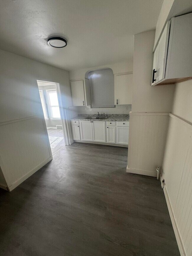 Photo - 10713 Beaconsfield St