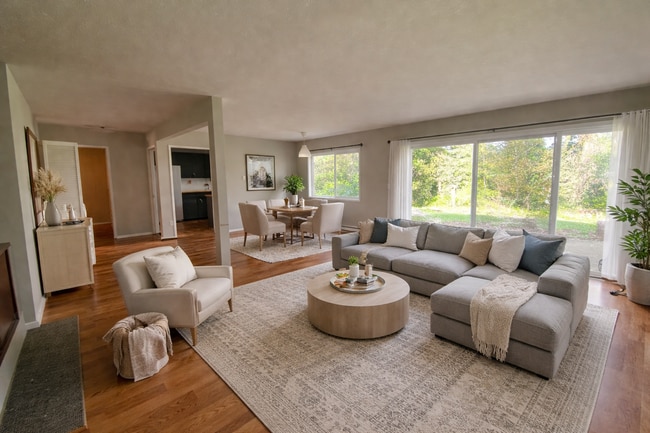 Building Photo - 075LincolnSt Unit B