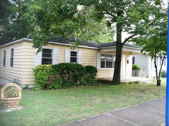 Photo - 705 Jackson Blvd