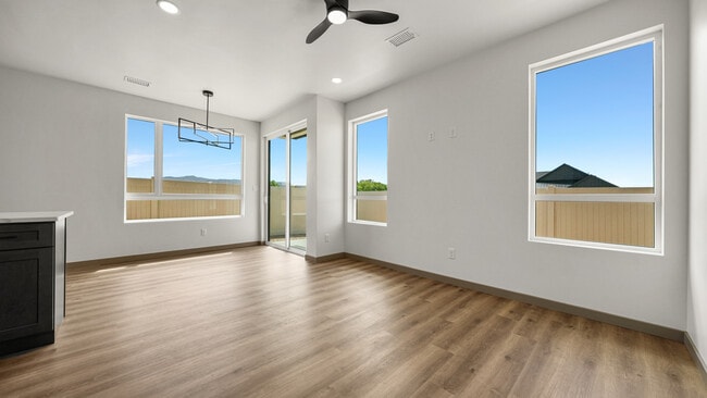 Photo - 353 Toms Cyn Dr