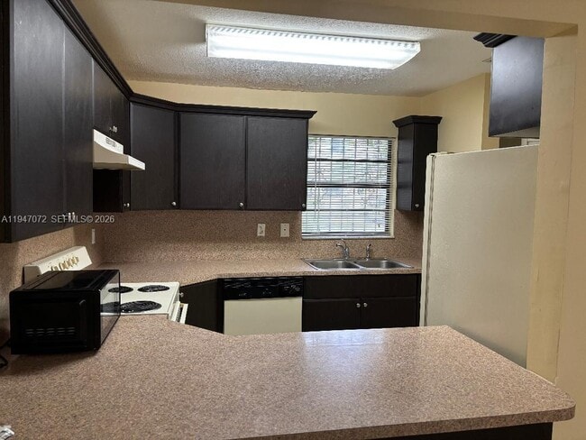 Photo - 3610 SW 112th Ave Unit 6-2