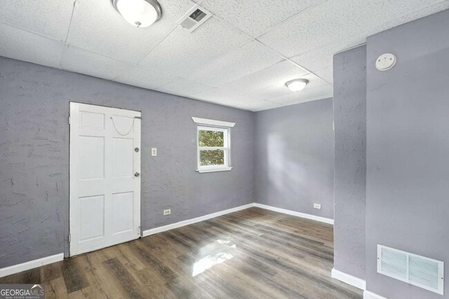 Building Photo - 1527 Langston Ave SW