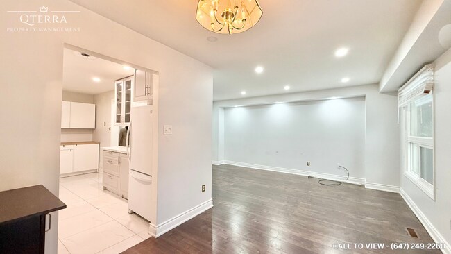 Photo - 74 Cassander Cres