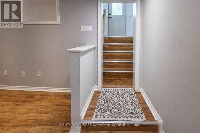 Photo - 568 Creston Ave