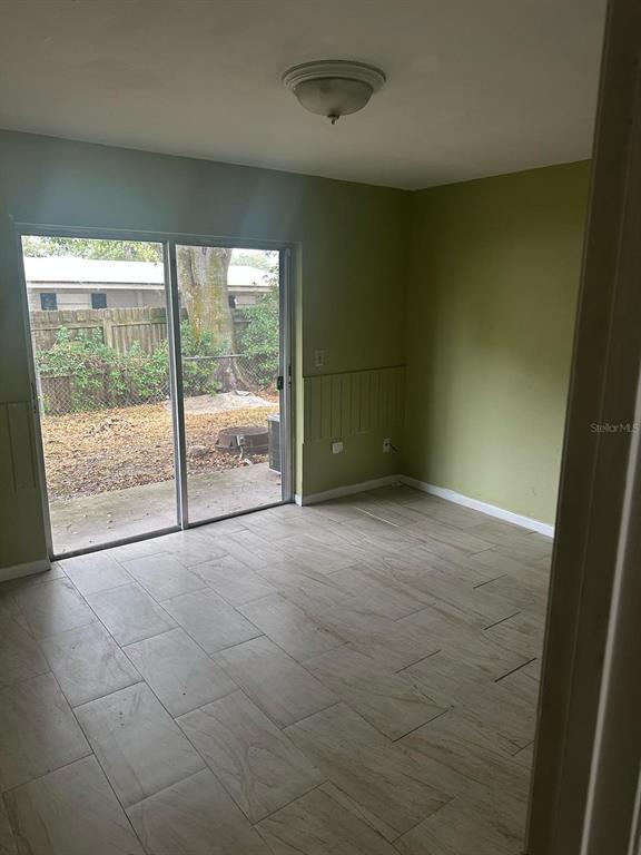 Photo - 214 N Chestnut Rd