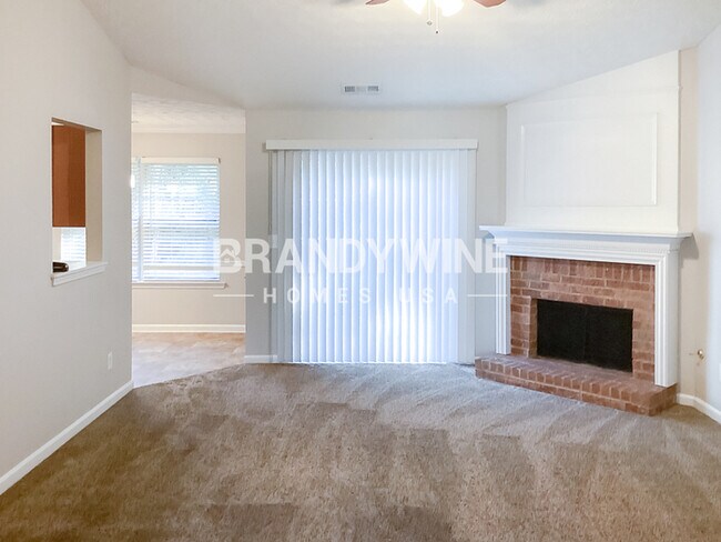 Photo - 2620 Essex Ct