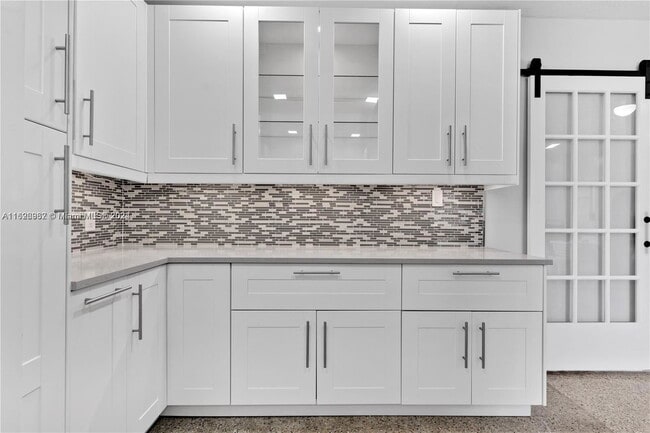 Photo - 211 NE 174th St