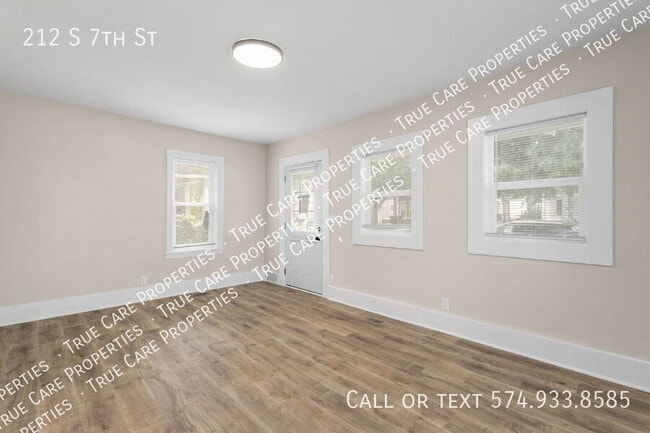Photo - 212 S 7th St