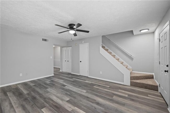 Photo - 2897 Spruce Cir