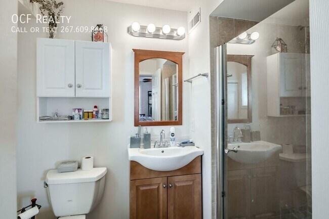 Photo - Rittenhouse Two Bedroom Apt Unit 3