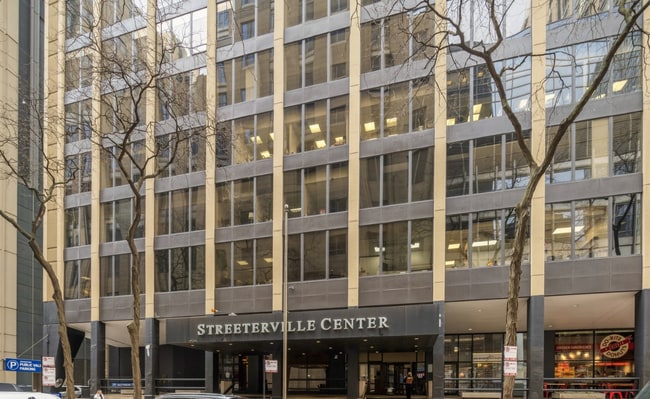 Building Photo - 233 E Erie St Unit 1902