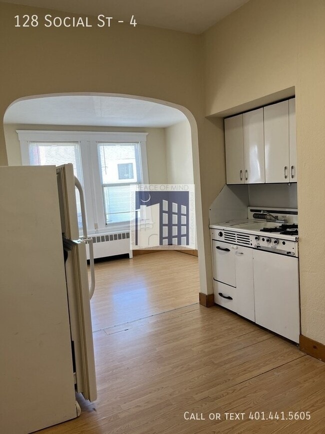 128 Social St Unit 4