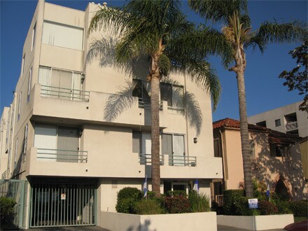 Photo - 1136 S Clark Dr Unit 5D