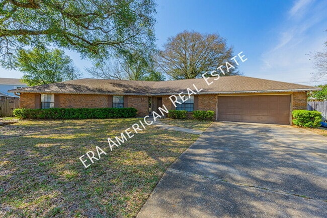 Building Photo - 608 Manor Ct